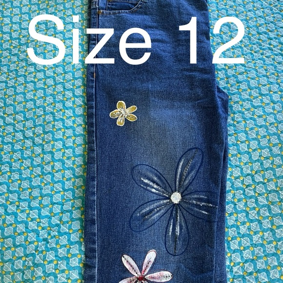 Crop jeans 5 for $25 - Picture 1 of 1